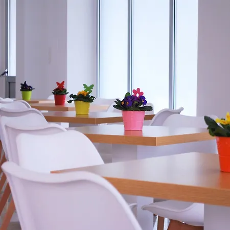 Hotell Center By Lr 2*