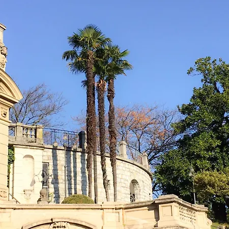 Hotell Center By Lr 2*