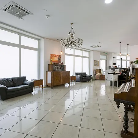 Center By Lr ホテル 2*