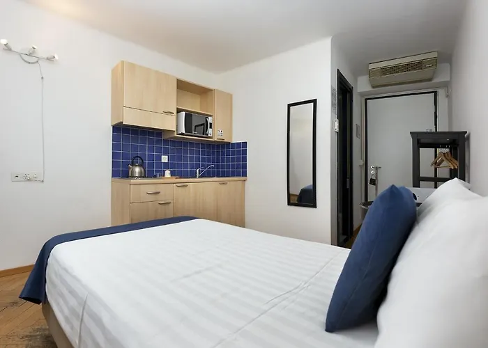 Center By Lr 2* Лугано