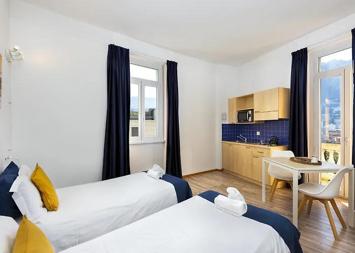 Center By Lr لوغانو