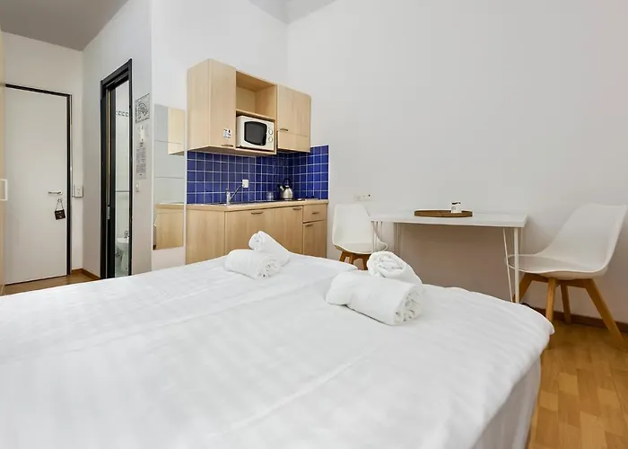 Center By Lr Лугано