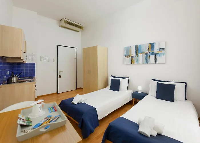 Center By Lr لوغانو