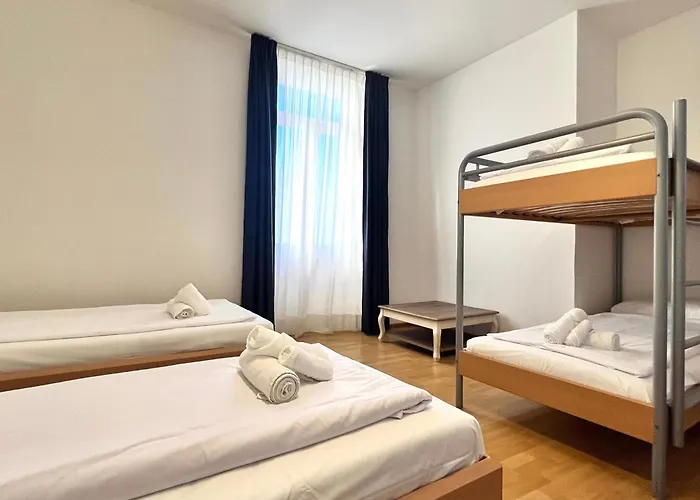 Center By Lr Отель Лугано