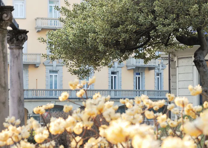 Center By Lr 루가노