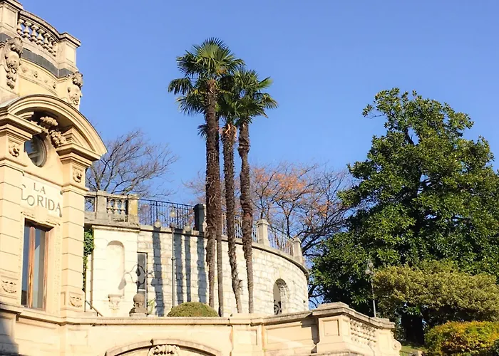 호텔 Center By Lr 2*