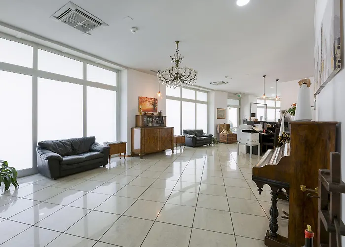 Center By Lr Отель 2*