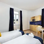 Center By Lr Λουγκάνο