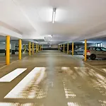Center By Lr Hotel 2*