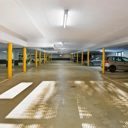 Center By Lr Hotel 2*