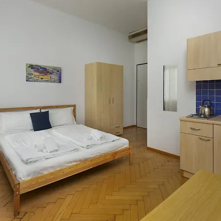 Center By Lr 2* Lugano