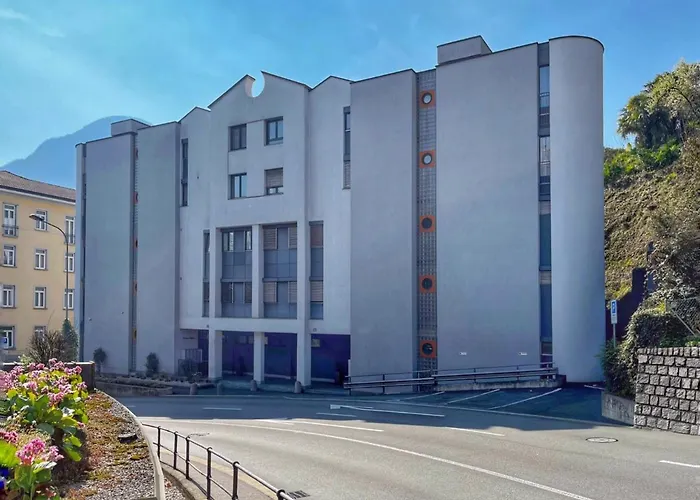 Center By Lr מלון 2*