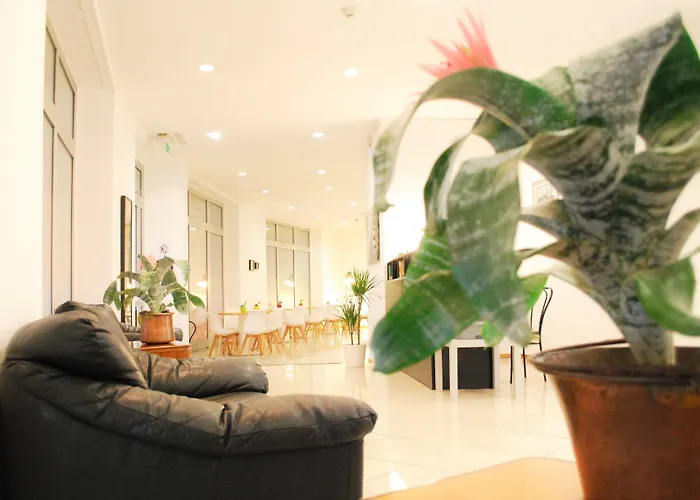 Center By Lr לוגאנו