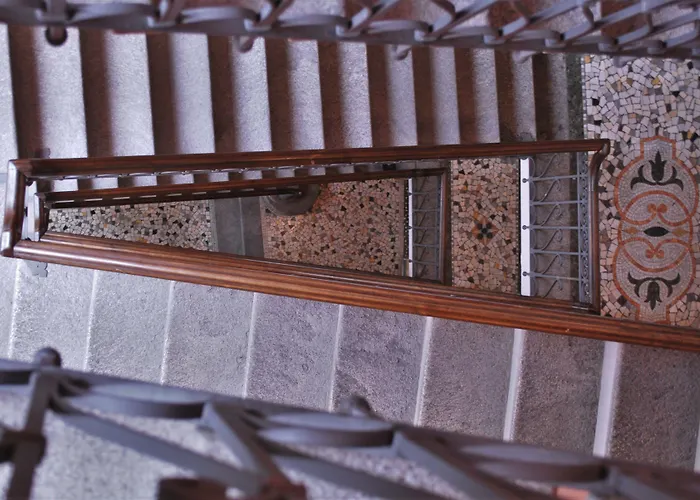 Center By Lr מלון לוגאנו