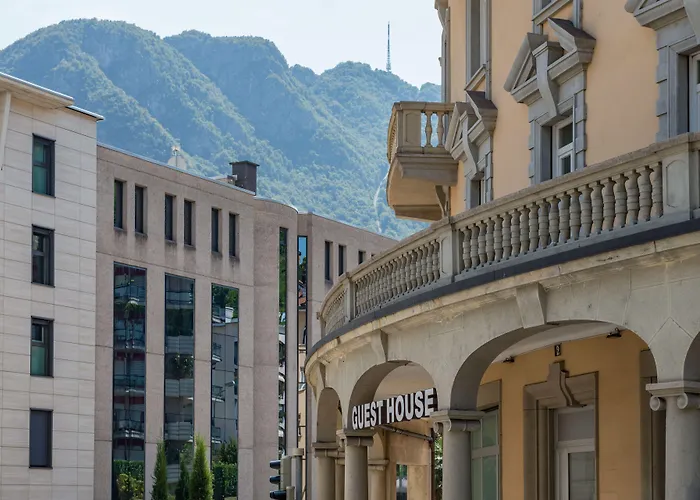 מלון Center By Lr 2*