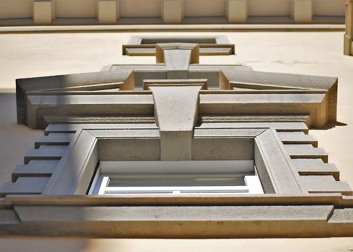 Center By Lr לוגאנו