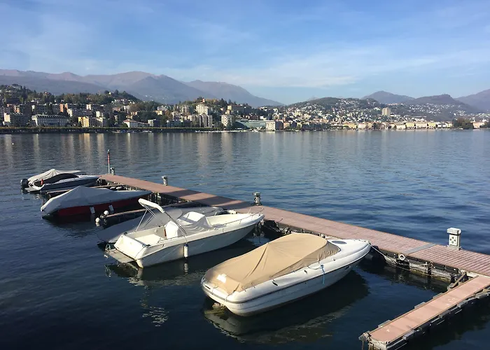 Center By Lr מלון